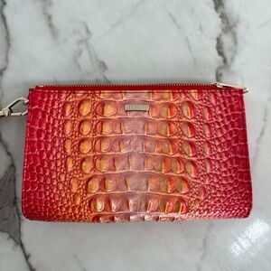 NWOT Daisy Infusion Ombré Brahmin Writlet Summer Bag Purse